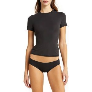 Skims Soft smoothing tee in onyx